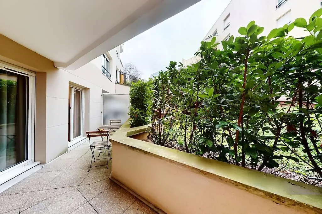 8 Personnes - 4 Rooms - 2 Salle De Bain - Metro 7 & 14 - Porte Italie - Private Car Park- Wifi Le Kremlin-Bicetre France