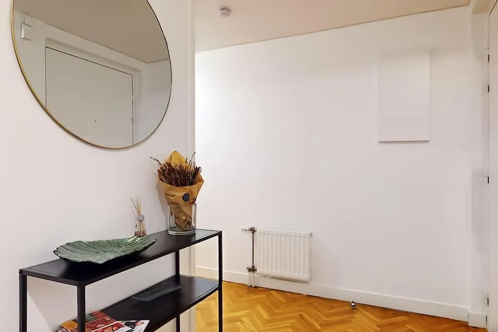 8 Personnes - 4 Rooms - 2 Salle De Bain - Metro 7 & 14 - Porte Italie - Private Car Park- Wifi Le Kremlin-Bicetre 0*,