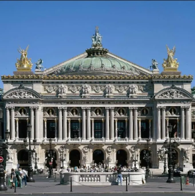8 Personnes - 4 Rooms - 2 Salle De Bain - Metro 7 & 14 - Porte Italie - Private Car Park- Wifi Le Kremlin-Bicetre Apartment