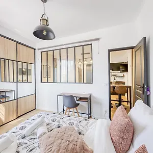 Appartement Metro 14 Et Le Metro 7 A 6 Minutes A Pied Emplacement Strategique Parking Gratuit, Le Kremlin-Bicêtre