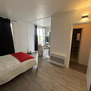 Appartement Tres Lumineux Et Equipee En Pleine Avenue !, Le Kremlin-Bicêtre